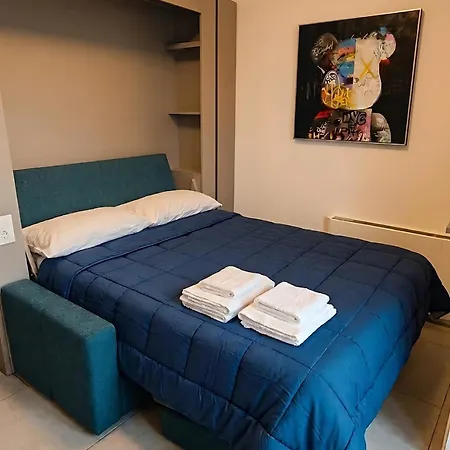Apartment Design With Balcony & Parking *